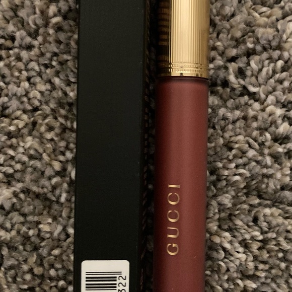 GUCCI ROUGE A LÉVRES LIQUID MATTE
LIP COLOUR 6.5 ml 0.21 FL. OZ NEW IN BOX. - Picture 4 of 6